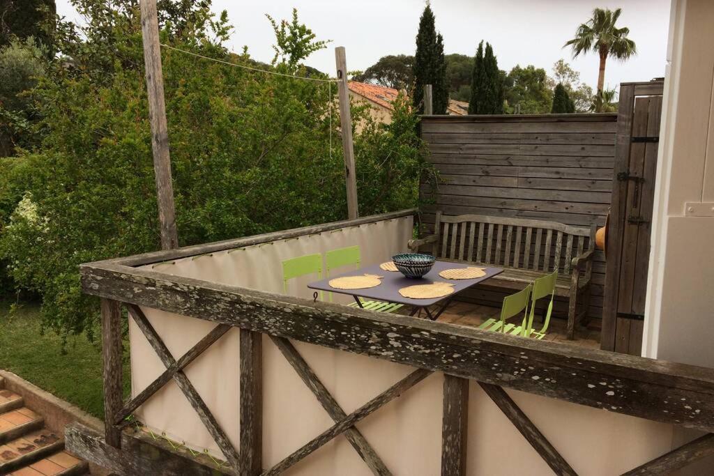 Appartement A 100 M Du Village De Porquerolles Exteriör bild